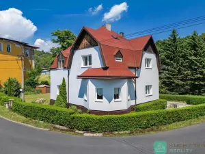 Prodej vícegeneračního domu, Hrob, 346 m2