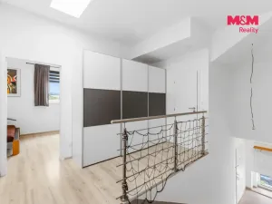Prodej bytu 4+kk, Křížkový Újezdec - Čenětice, 158 m2