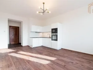 Pronájem bytu 1+kk, Praha - Holešovice, Plynární, 31 m2