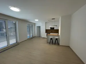 Pronájem bytu 3+kk, Praha - Řeporyje, Haenkeho, 80 m2