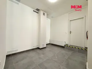 Pronájem obchodního prostoru, Kladno, T. G. Masaryka, 80 m2