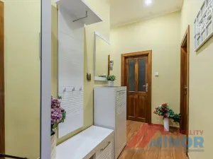 Prodej bytu 3+1, Slaný, Ouvalova, 94 m2
