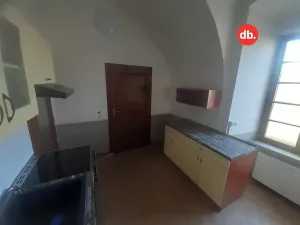 Pronájem bytu 2+1, Blšany u Loun, 75 m2
