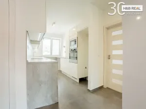 Prodej bytu 3+1, Vsetín, Jiráskova, 77 m2