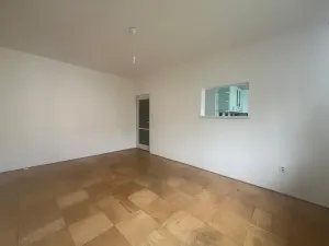 Prodej bytu 2+1, Praha, K lučinám, 54 m2