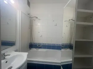 Prodej bytu 2+1, Praha, K lučinám, 54 m2