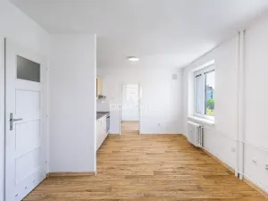 Pronájem bytu 2+kk, Mladá Boleslav, Zalužanská, 42 m2