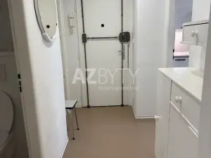Pronájem bytu 2+1, Praha - Podolí, Pravá, 68 m2