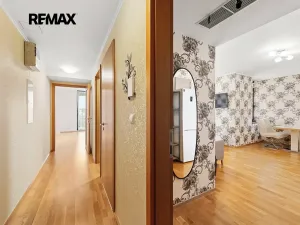 Pronájem bytu 2+kk, Praha - Žižkov, Ke kapslovně, 64 m2