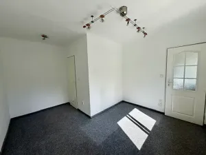 Prodej bytu 2+1, Stochov, J. A. Komenského, 43 m2
