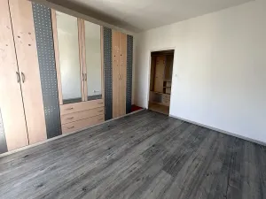 Pronájem bytu 2+1, Hrušovany u Brna, Sídliště, 58 m2