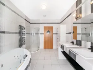 Prodej rodinného domu, Třemošná - Záluží, Lipová, 213 m2