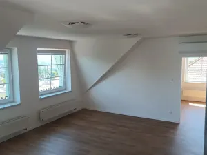 Pronájem bytu 3+kk, Praha - Kobylisy, Klíčanská, 93 m2