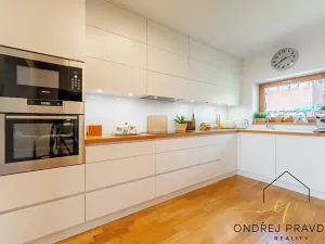 Prodej rodinného domu, Liteň, Karlštejnská, 237 m2