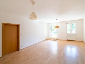 Pronájem bytu 2+kk, Praha - Strašnice, Gutova, 65 m2