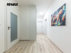 Prodej bytu 5+kk, Praha - Modřany, K Vystrkovu, 134 m2