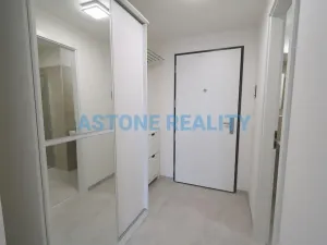 Pronájem bytu 1+kk, Praha - Modřany, Mezi vodami, 39 m2