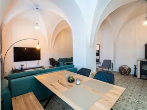 Prodej bytu 2+kk, Jáchymov, náměstí Republiky, 70 m2