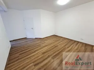 Pronájem bytu 2+kk, Praha - Vinohrady, Máchova, 42 m2