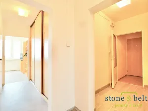 Pronájem bytu 2+kk, Praha - Kobylisy, Paláskova, 58 m2