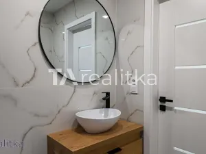 Prodej bytu 2+1, Karviná, Bratr. Veverkových, 56 m2