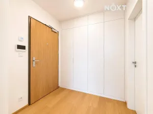 Pronájem bytu 1+kk, Praha - Hrdlořezy, V třešňovce, 34 m2