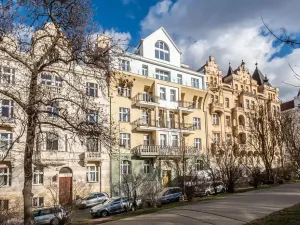 Pronájem bytu 6+kk a větší, Praha - Vinohrady, Chopinova, 204 m2