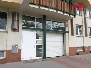 Pronájem bytu 1+kk, Praha - Libeň, Kašparovo náměstí, 28 m2