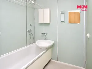 Prodej bytu 3+1, Praha - Prosek, Lovosická, 66 m2