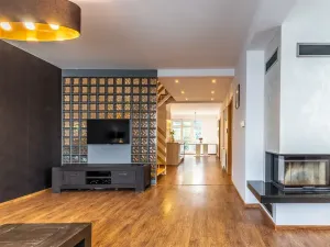 Prodej rodinného domu, Praha - Benice, Okrasná, 230 m2