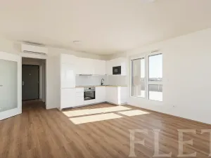 Pronájem bytu 2+kk, Praha - Černý Most, Arnošta Valenty, 53 m2
