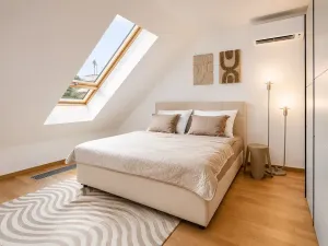 Prodej ubytování, Praha - Smíchov, Bieblova, 57 m2
