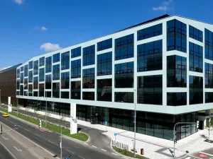 Pronájem kanceláře, Praha - Karlín, Rohanské nábřeží, 465 m2