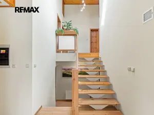 Prodej rodinného domu, Uhlířské Janovice, Ladova, 186 m2