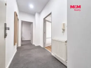Pronájem bytu 2+kk, Praha - Bubeneč, Eliášova, 59 m2