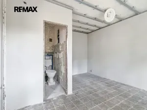 Prodej komerční nemovitosti, Plzeň, Rokycanská, 27 m2
