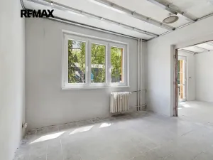 Prodej komerční nemovitosti, Plzeň, Rokycanská, 27 m2