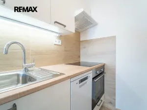Pronájem bytu 2+kk, Praha - Háje, Mendelova, 49 m2
