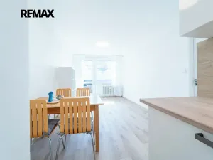 Pronájem bytu 2+kk, Praha - Háje, Mendelova, 49 m2