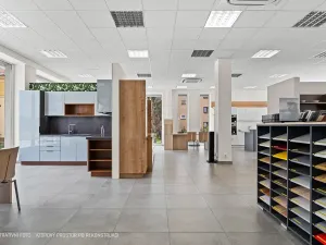 Pronájem obchodního prostoru, Praha - Hloubětín, Poděbradská, 197 m2