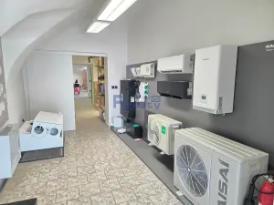 Pronájem obchodního prostoru, Hradec Králové, Pražská třída, 200 m2