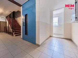 Prodej bytu 3+1, Praha - Černý Most, Pospíchalova, 70 m2