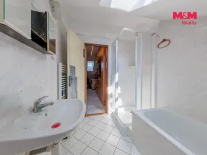 Prodej bytu 3+1, Ostrov, Masarykova, 87 m2