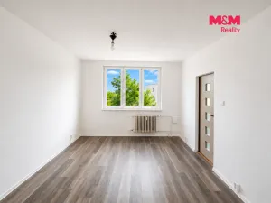 Pronájem bytu 1+1, Postoloprty, Jiráskovo náměstí, 35 m2
