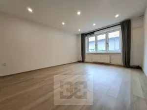 Pronájem bytu 1+1, Jaroměř, Královédvorská, 38 m2