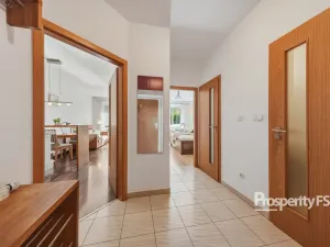 Prodej bytu 2+kk, Praha - Řeporyje, Kakosova, 42 m2