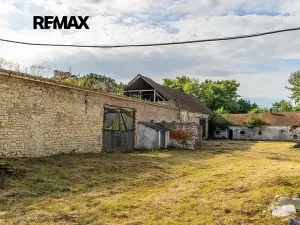 Prodej zemědělského objektu, Počedělice, 2500 m2