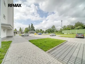 Pronájem bytu 2+kk, Velký Osek, U hřiště, 60 m2