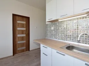 Pronájem bytu 2+1, Klášterec nad Ohří, Václava Řezáče, 57 m2