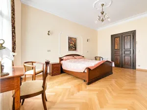 Prodej bytu 3+1, Praha - Malá Strana, Petřínská, 102 m2